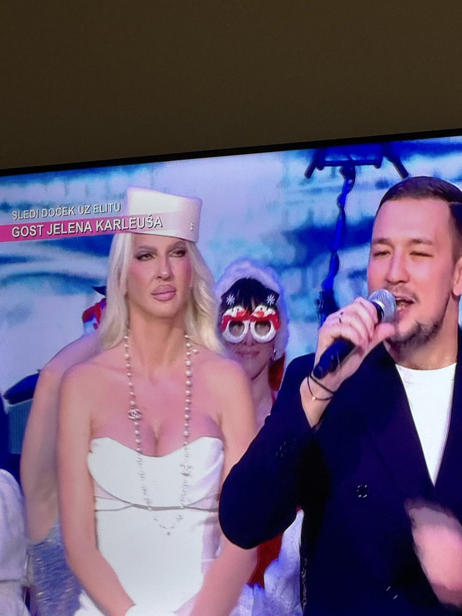 kicahothips's tweet photo. neka ga ovo ovde https://t.co/sjHgeR8EXO