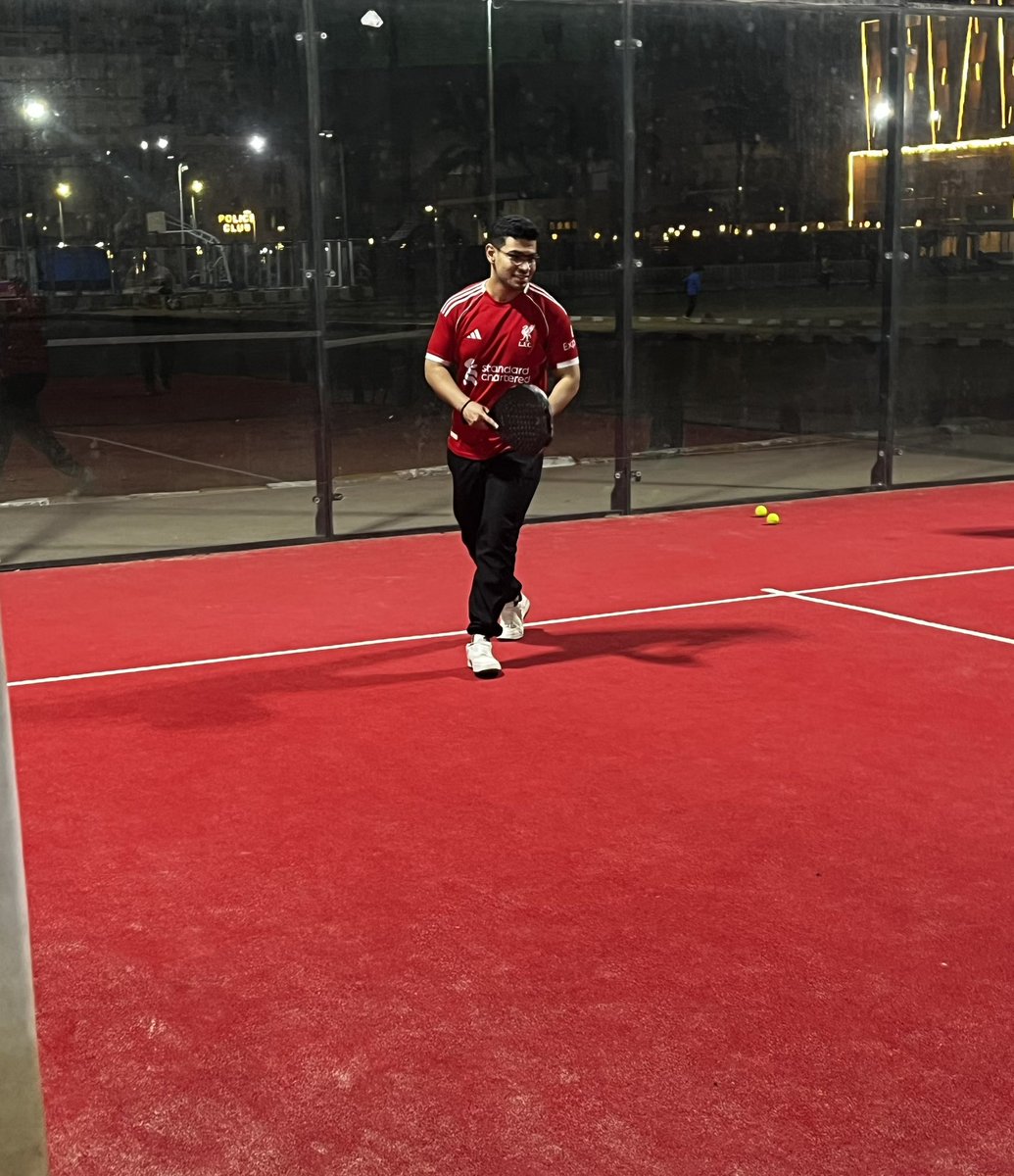 Samirgalal00's tweet photo. Padel night 🎾 https://t.co/DouiGN8c13