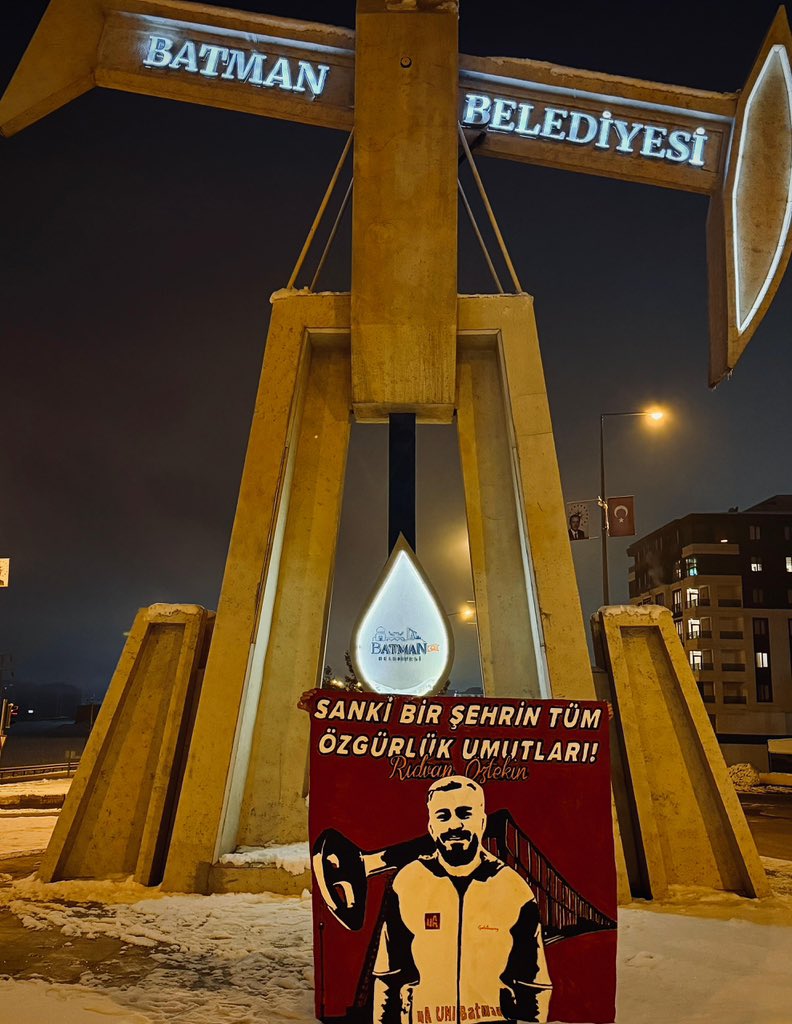 ultrAslan UNI Batman kurucumuz, eski Güneydoğu bölge başkanımız, Ağabeyimiz Rıdvan Öztekin’in doğum gününü kutlar ailesi ve sevdikleriyle birlikte sağlıklı yıllar dileriz.
İyi ki doğdun Ağabey!

#ultrAslanUNI 
#uAUNIBatman