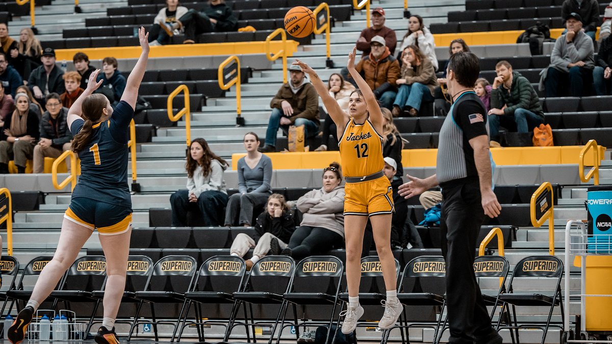 UW-Superior Women's Basketball tweet media