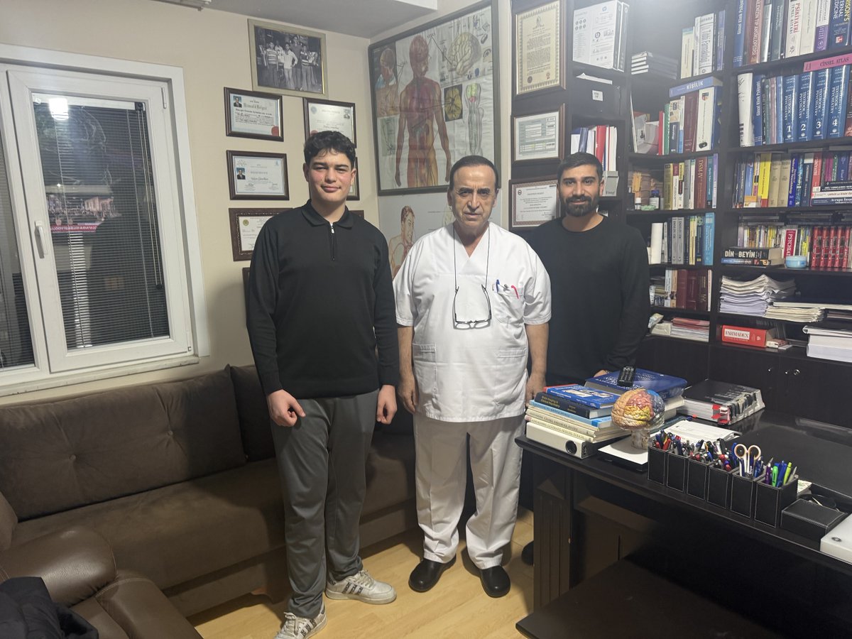 Saat gecenin 24 dü 2026 Yılınada hastalarımıza hizmet ederken giriyoruz.