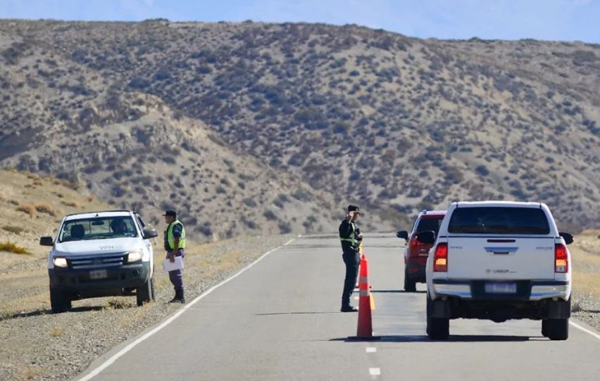 Provincia reforzará los operativos de seguridad en puntos turísticos y rutas durante la temporada de verano - noticias7.com/provincia-refo…
