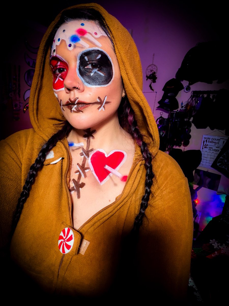 Shana Leigh 👻 tweet media