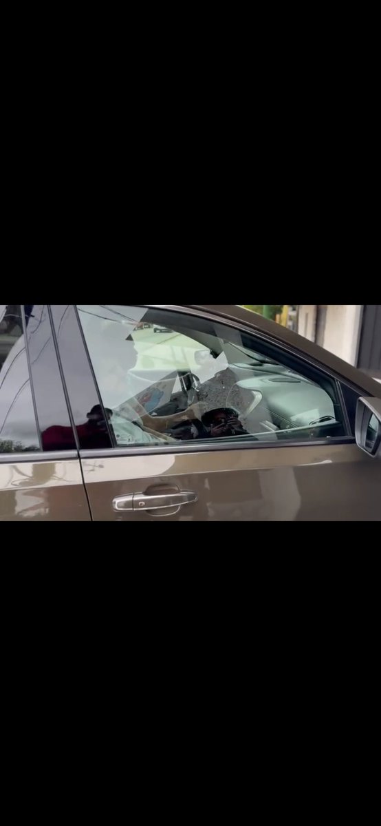jorgegogdl's tweet photo. Bobby López Beltrán yendo a visitar a su papá al rancho "La chingada" hace 1 mes, en una GMC Terrain de 800 mil pesos com chofer, porque aunque nadie sabe en que trabajan, el dinero sigue fluyendo para el supervisor honorífico del tren interoceanico https://t.co/gWpRSDK0Kv