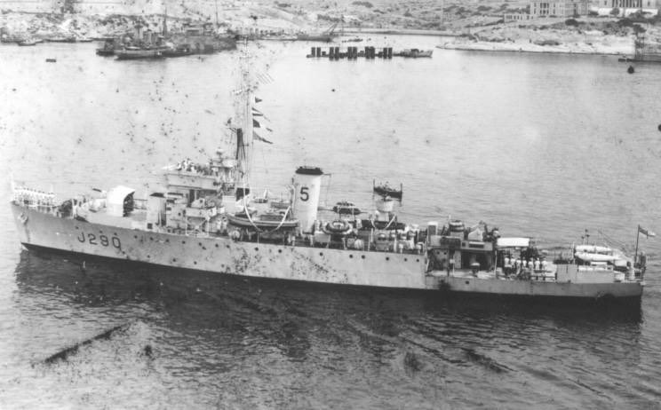 Algerine (Reciprocating engined) class minesweeper HMS Octavia (J 290): Launched at Redfern Construction Ltd. Toronto, Ontario 31.12.42.