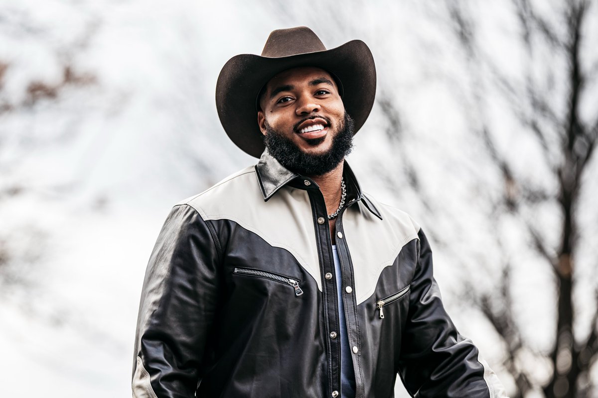 Smiling because it’s DOUBLE VOTE DAY 😁
1 RT = 2 votes. Let’s gooo <a href="/GrindSimmons94/">Jeffery Simmons</a>  #WPMOYChallenge <a href="/Nationwide/">Nationwide</a>