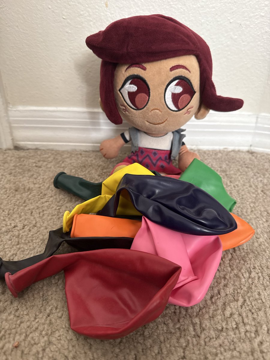 ghostlyoptimism's tweet image. “New Years means lots of balloons!!!”