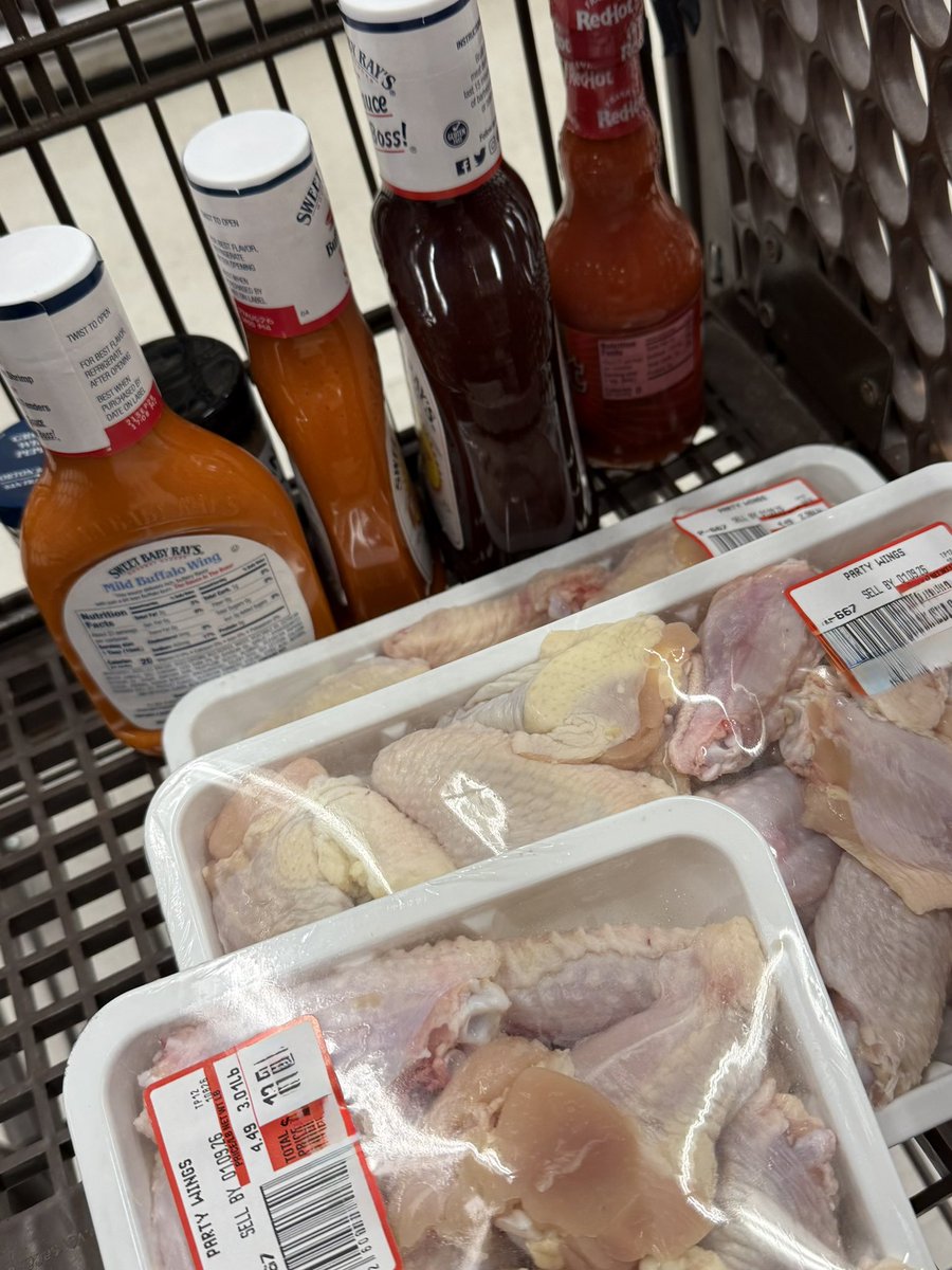 BowTiedYukon tweet media