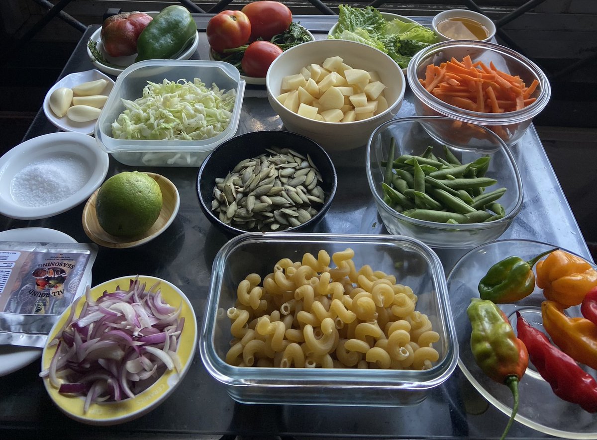 nelodrums's tweet photo. The Plant-based community THRIVE FOR AFRICA VEGAN WOMEN’S INITIATIVE organized a PLANT POWER HOLIDAY CAMPAIGN for Cameroon and DRCONGO where we showcase different vegan dishes. 
@ThriveAfrica @ThriveAfricaVeganWomen’sinitiative #plantPoweredHolidayCampaign
#plantbasedfood #sf https://t.co/0VNCkv4Uhp