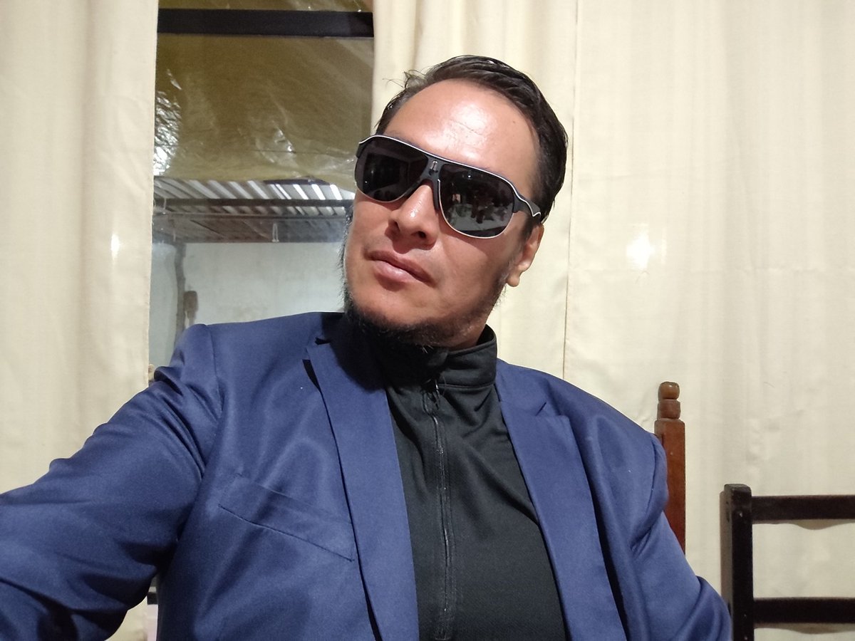 Buena noche vieja amig@s, que éste año nuevo esté lleno de consecución de logros y propósitos para seguir adelante en ésta maravillosa vida. Saludos cordiales desde la tierra del chile poblano: San Martín Texmelucan, Puebla 🫵🏾🆗🌳🏞️🦸🏾‍♂️🦸🏾‍♂️🌶️🫑🌽🌾🛡️🗻🗻🌋🫡🎉✴️💫🫂