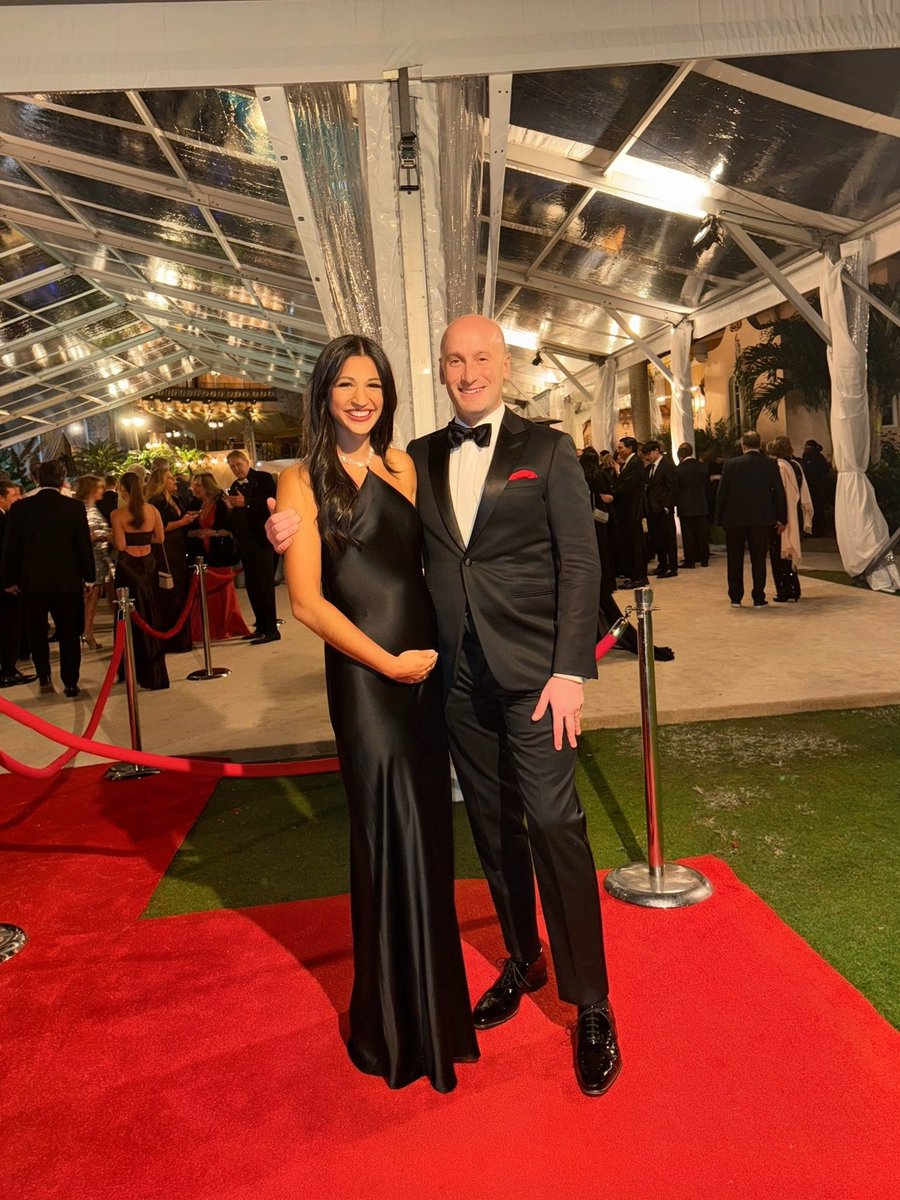 KatieMiller's tweet image. Happy New Year! 🎆🧨🎇