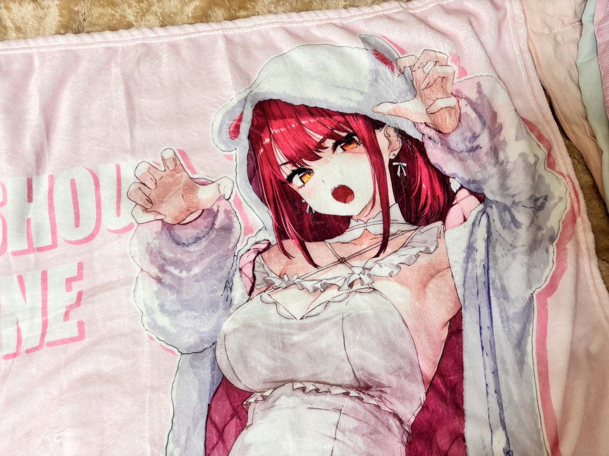 船長のブランケット、
思いのほか もふもふで好きなんだが？w(　＾ω＾)((ぇ この素材でウチの子バージョン作りたい…!!そしてかわいい。