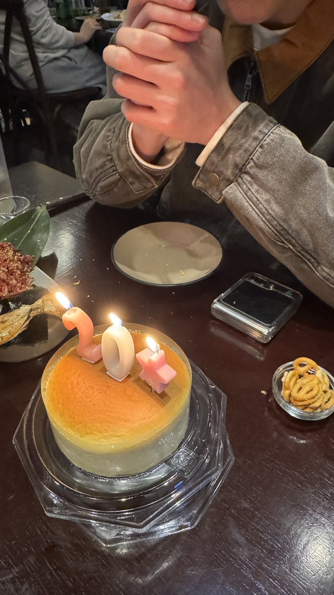 ___eou__'s tweet photo. 술무살아닌데 술무살 즐겻어요 https://t.co/lCzPibQZss