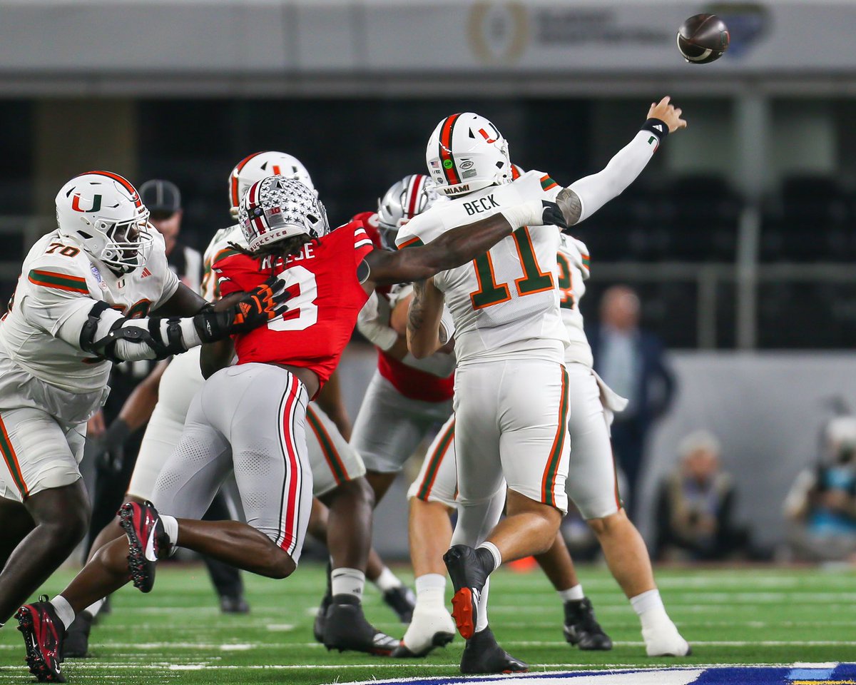 wisejohnp's tweet image. A few first-half looks @wsyx6