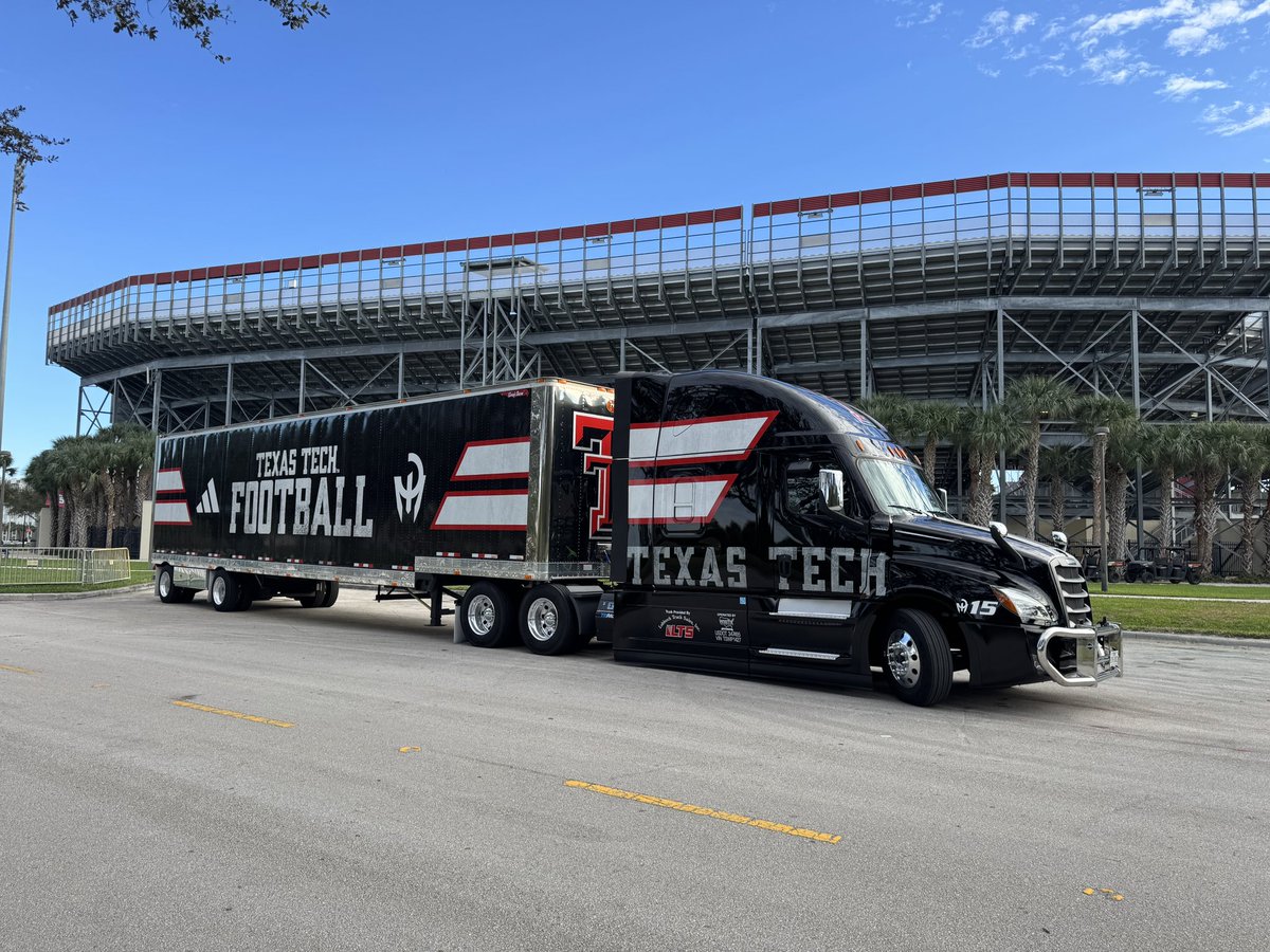 CaudleJonathan's tweet photo. So cool seeing the Texas Tech equipment truck at my work home in Boca Raton! Can’t wait for the Orange Bowl tomorrow! https://t.co/3J6PqLYXIf