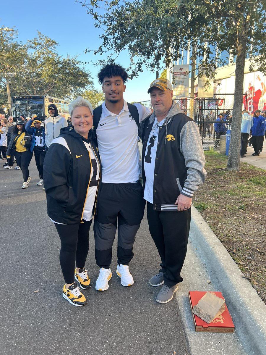 Amy (Kelce) Erickson tweet media