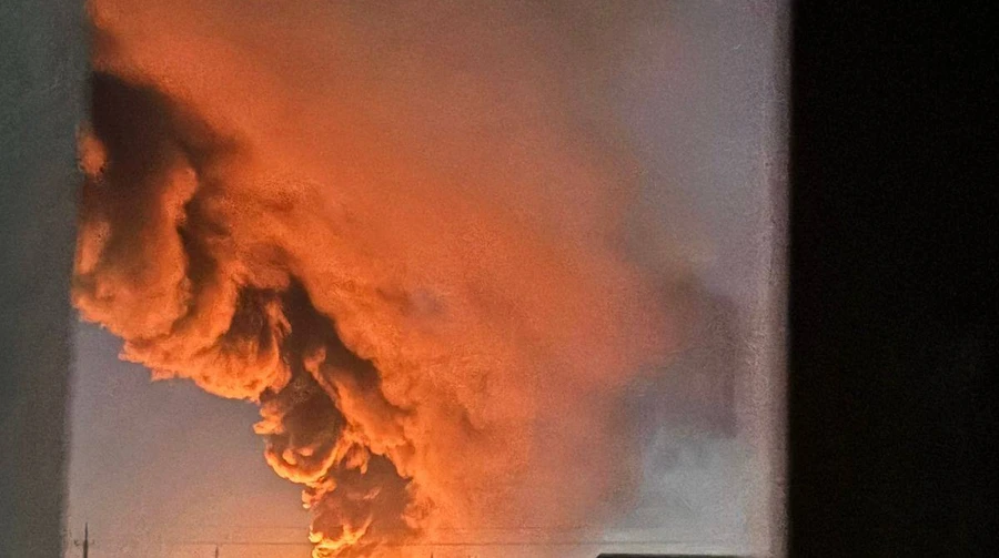 Toriadus's tweet image. The Ukrainian cities engulfed in flames after Russian attacks on New Year’s Day are a clear demonstration of “Russia’s full commitment to the peace” that Witkoff spoke about.