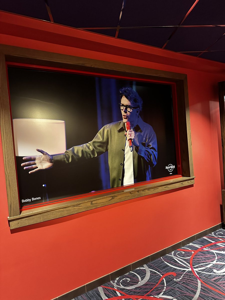 JAllenDesigns's tweet image. Hey @mrBobbyBones good to see ya in Tulsa at the Hard Rock 🙌🏻