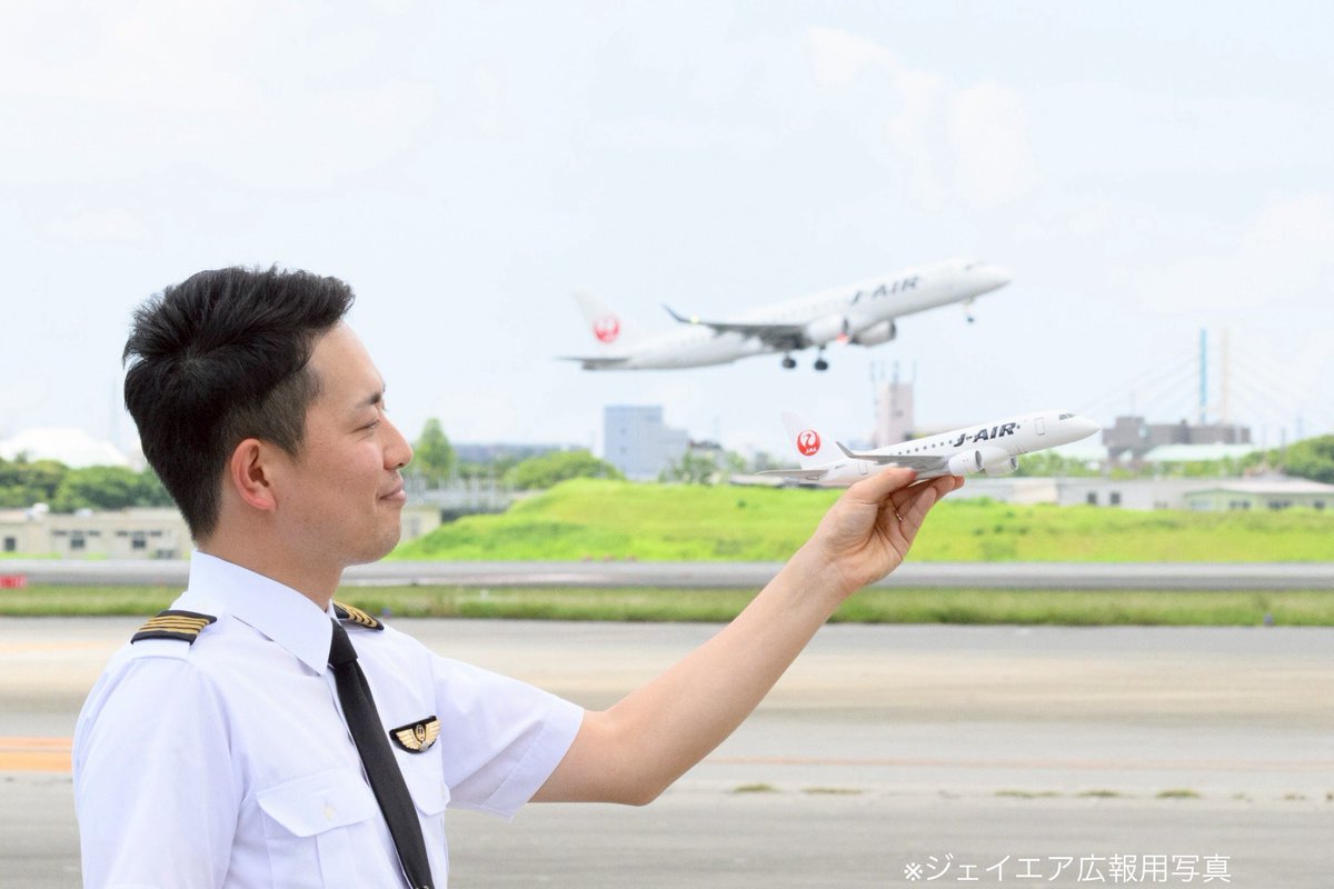 JAIR_officialjp's tweet image. J-AIRです🤗
改めてまして

🎍あけましておめでとうございます🎍

旧年中は大変お世話になりました
毎年恒例の…
就航各地の仲間から送られてきた初日の出投稿はいかがでしたか⁉️
#ジェイエア30周年 に向けて #Takeoff ✈︎

本年も変わらぬご愛顧のほど、心よりお願い申し上げます

#2026年
#謹賀新年