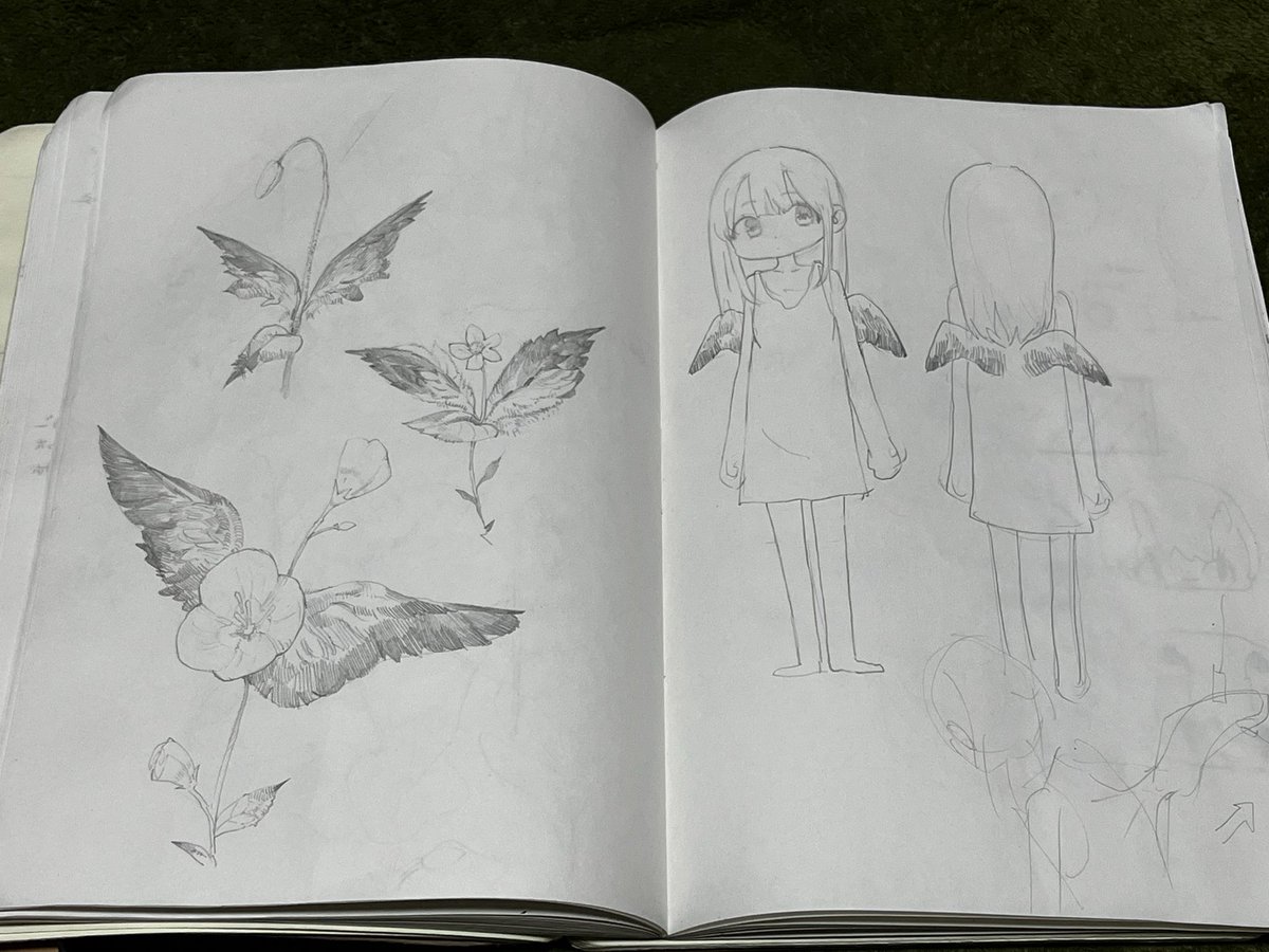 家片付けてたら至る所から去年のノート出てきた
一部に過ぎないけどなんか色々描いてたんだね 