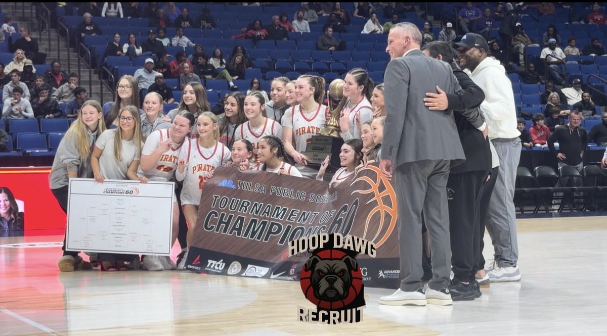 HOOP DAWGS tweet media