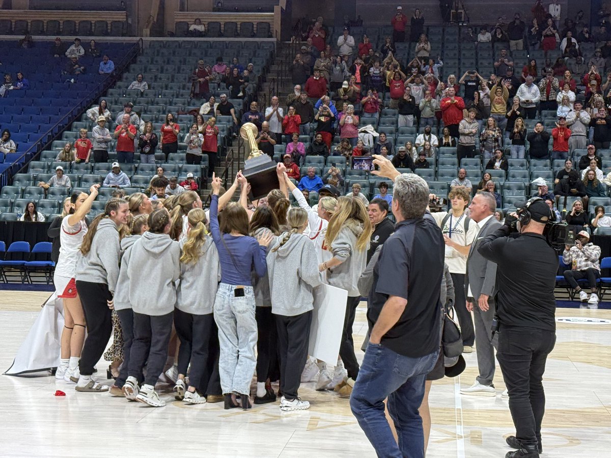 For the first time in history a program has won the Bertha Teague and TOC in back to back years after <a href="/daleladybball/">Dale Lady Pirate Basketball</a> beats Tulsa Union 66-63 to become the smallest school to ever win the event in 26 years! <a href="/Peyton_Bays2020/">peyton bays</a> led the way with 14! <a href="/PiratesDale/">Dale Pirate Athletics</a> #DaleYeah #GoldBlooded