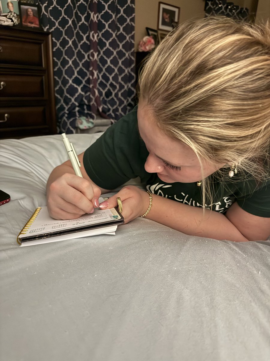 Olivia Smith 2027 - uncommitted tweet media