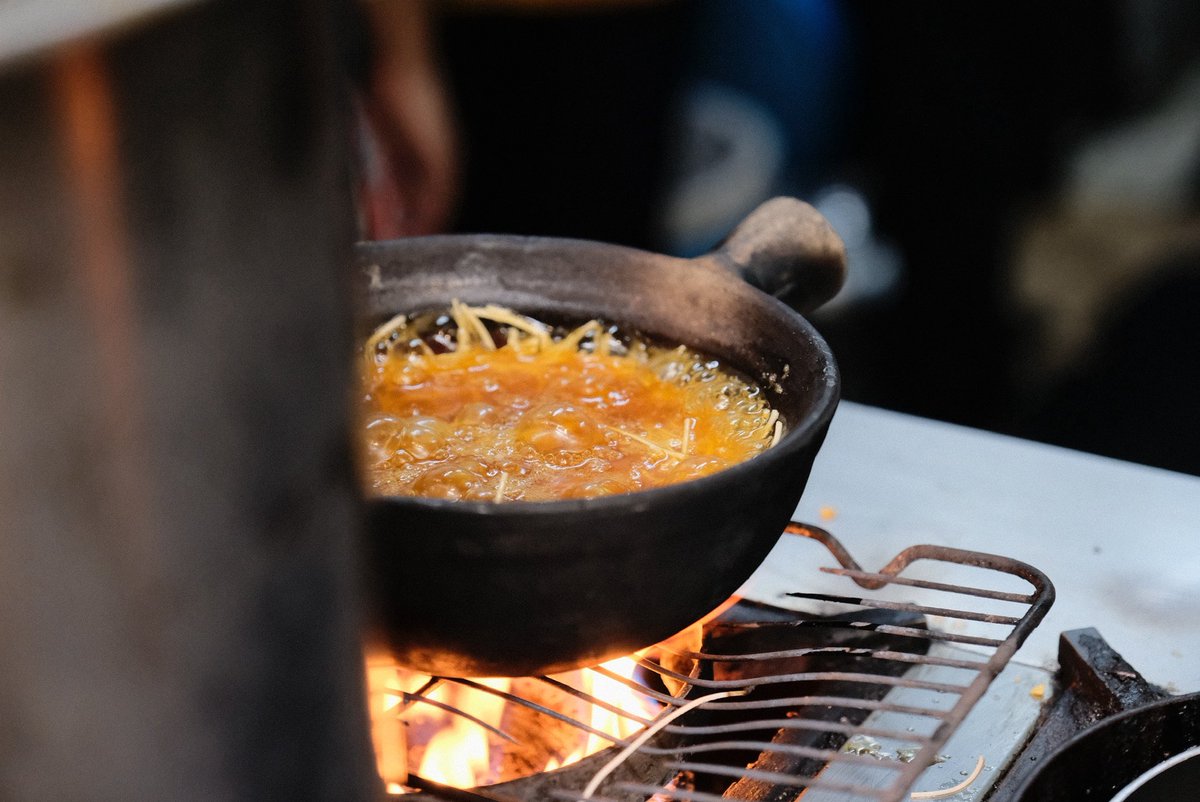 Taun baru gini makan Misoa ga sih? 
@ciciclaypot Bandung dan Bali buka buat masakin kamu Misoa dan teman2nya. 

Sampai ketemuuu

(ini difotoin adminnya <a href="/imahbabaturan/">Imahbabaturan</a>)