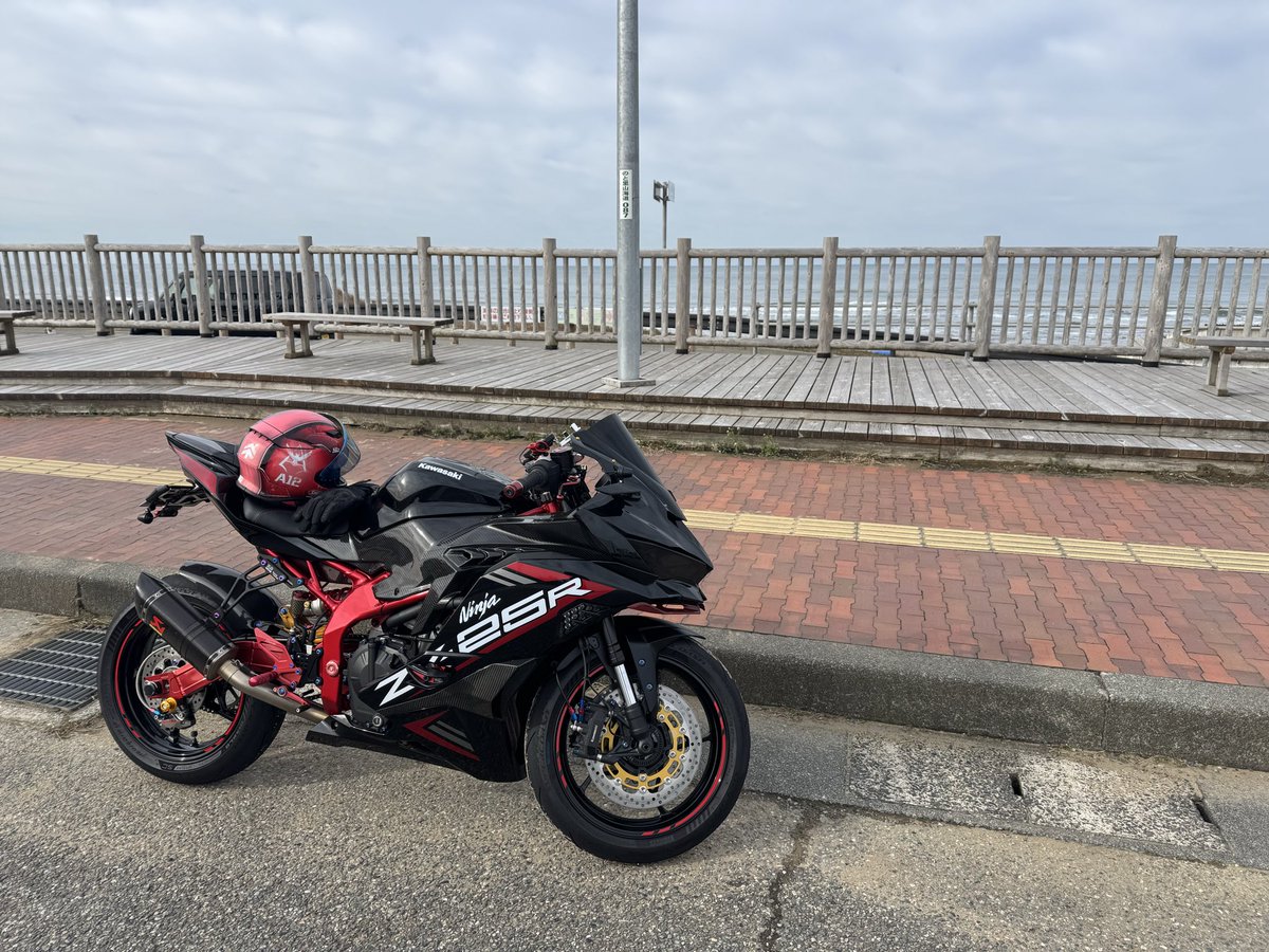 GURAN 　宜しくお願いします 新年早々、姪っ子乗せてかっ飛ばしてきました😂(言うほど飛ばしてない