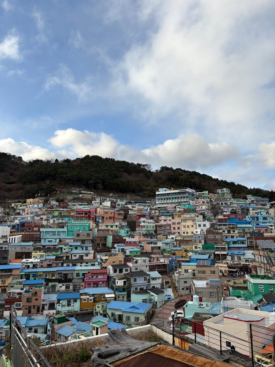 https_majima's tweet image. Rio de janeiro van korea, hier wonen allemaal chino's die van niks komen