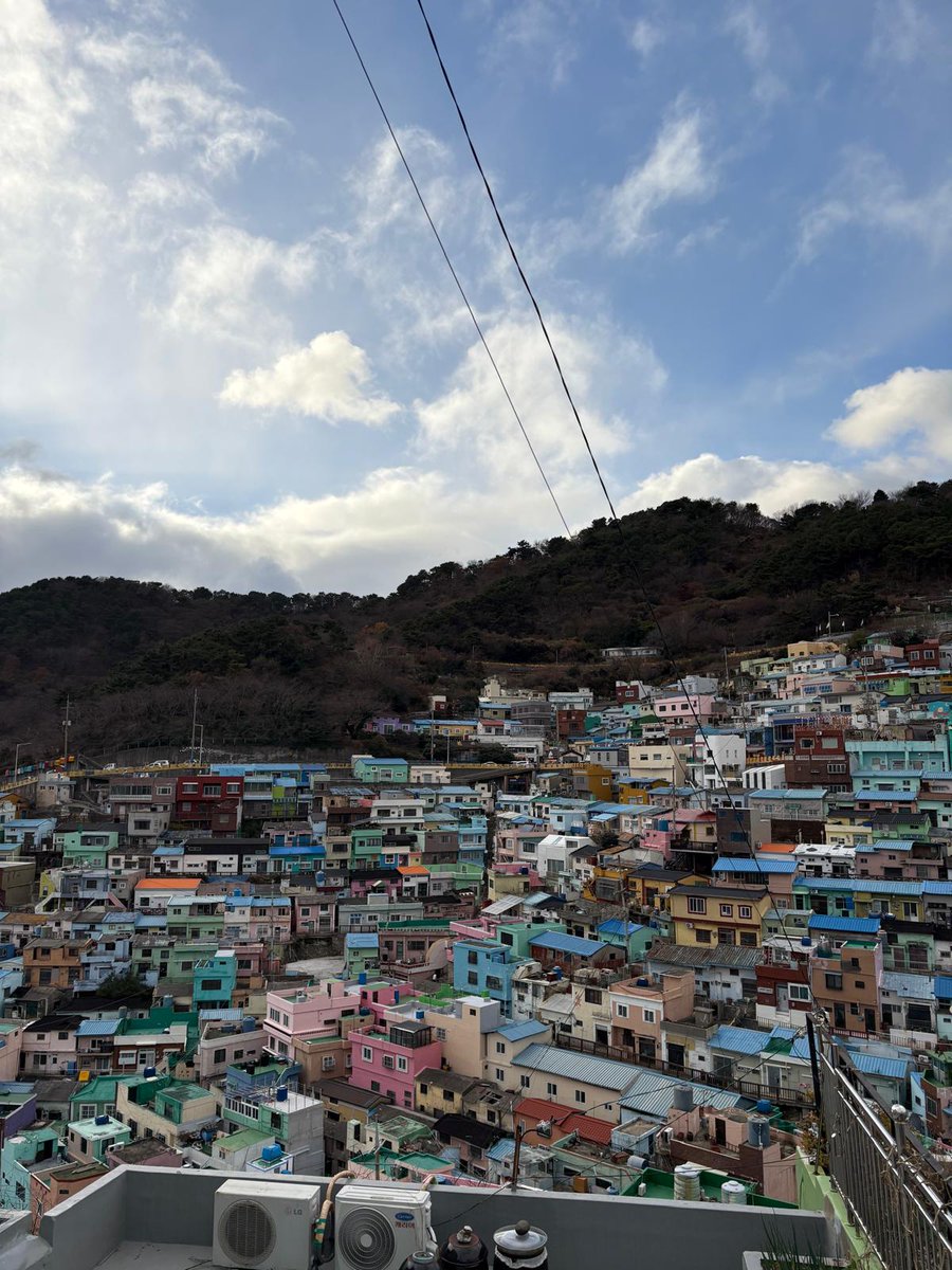 https_majima's tweet image. Rio de janeiro van korea, hier wonen allemaal chino's die van niks komen