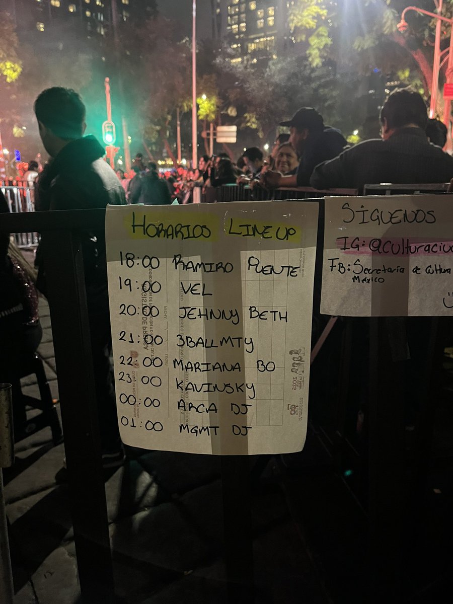 Soyrocamendez's tweet photo. Para los que se preguntan por el horario.
#cdmx #MGTM #kavinsky https://t.co/cAyyx3sbP0