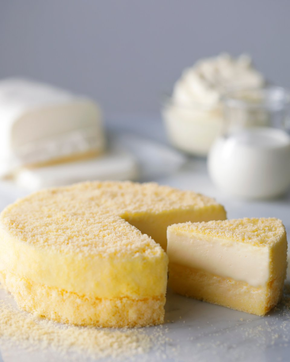 新年あけましておめでとうございます。

2026年も皆さまの素敵な瞬間に、寄り添うスイーツを
お届けできるよう努めてまいります。

本年も「小樽洋菓子舗ルタオ」を
どうぞよろしくお願いいたします。

皆さまにとって素敵な一年になりますように。