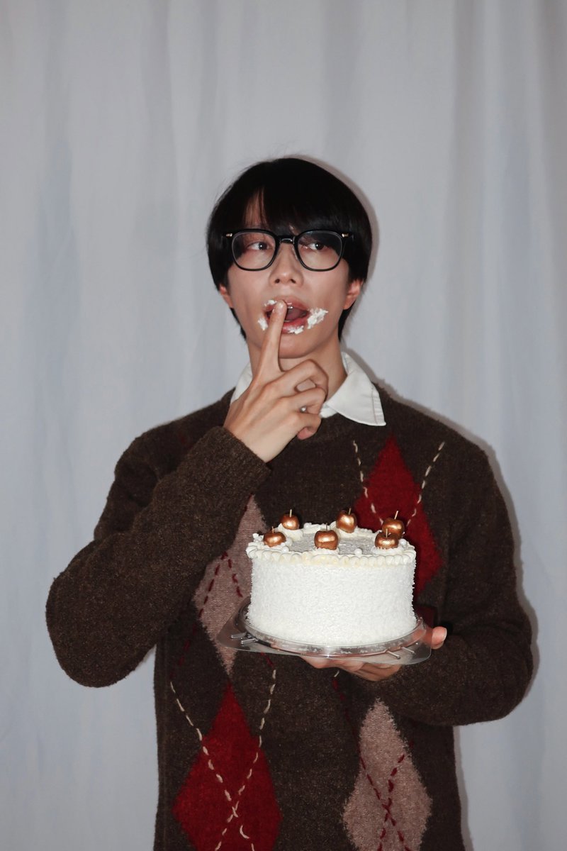 LUCKY TAPES tweet media