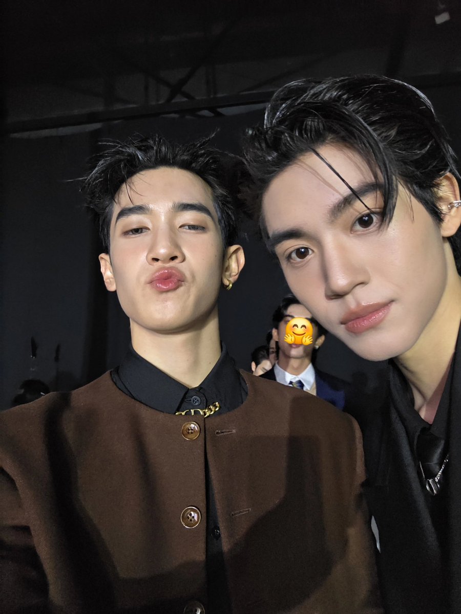 ᴛᴏɴᴢᴏᴍ 𝜗𝜚 tweet media