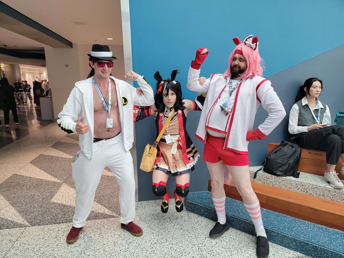 Bonus pic: The first Uma meet at fanime in 2024.