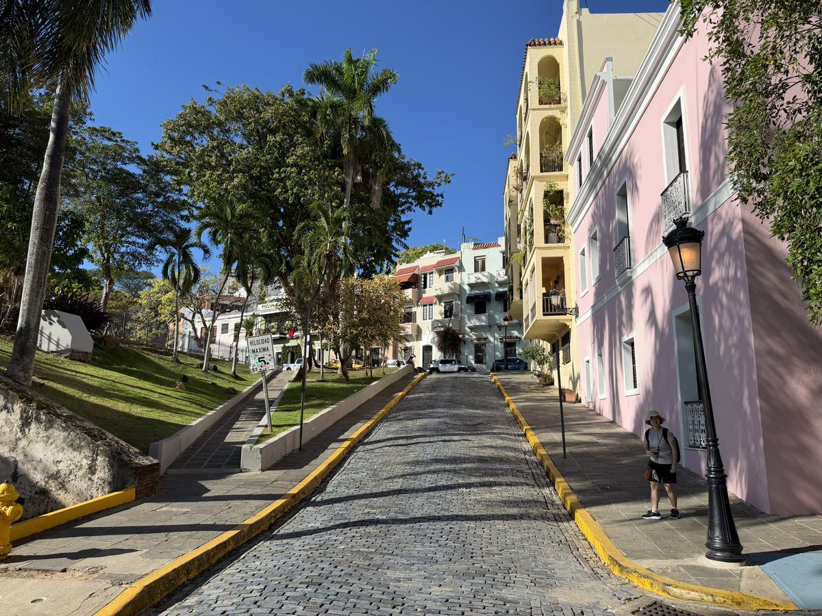 Feng Chu tweet media