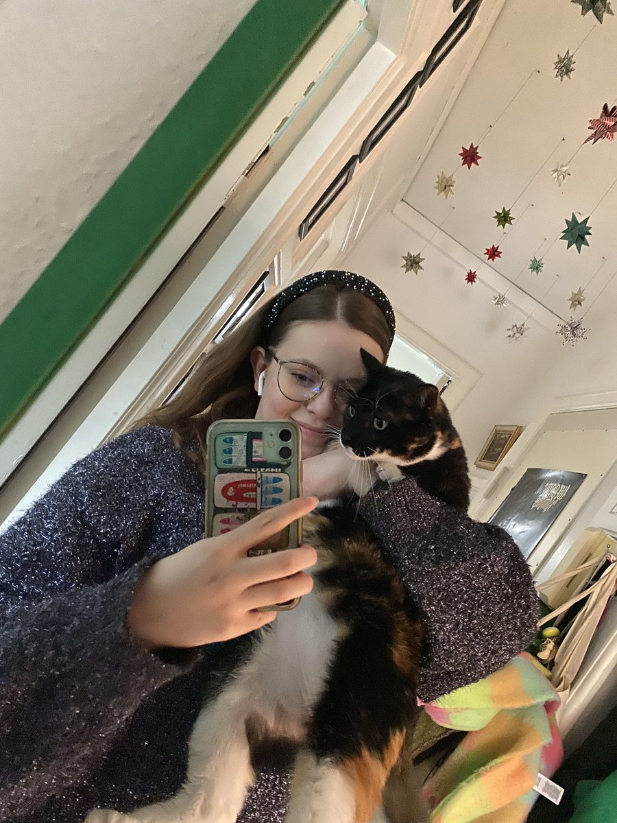 Laura Martinez tweet media