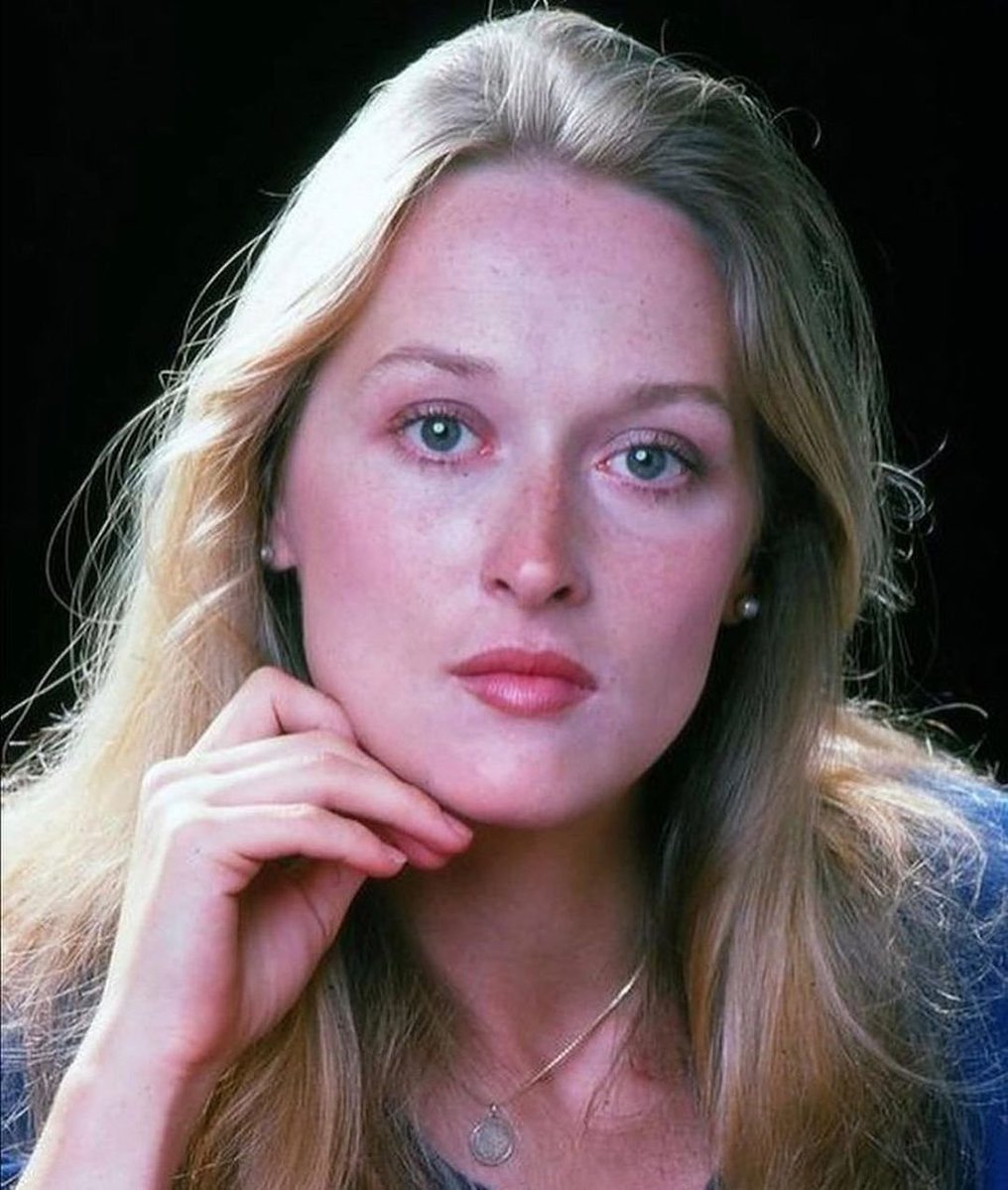 TheCinesthetic's tweet image. Meryl Streep by Jack Mitchell, 1976.