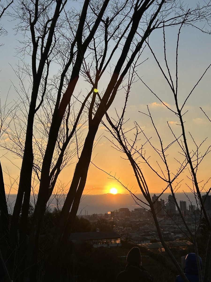 makowell's tweet photo. 明けましたー！
2026年もよろしくお願いします♪̊̈♪̆̈ https://t.co/ORZy5zdjg0