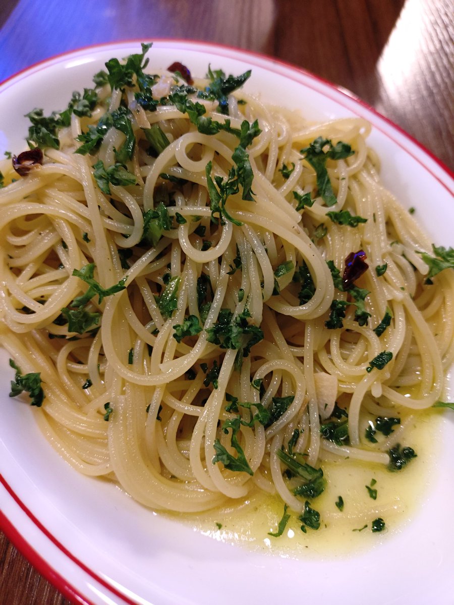 nm0001's tweet image. Aglio olio e peperoncino. 2026 Has Come!
ペペロンチーノで初パスタ
あけましておめでとうございます
#pasta #パスタ #breakfast #朝食 #朝パスタ