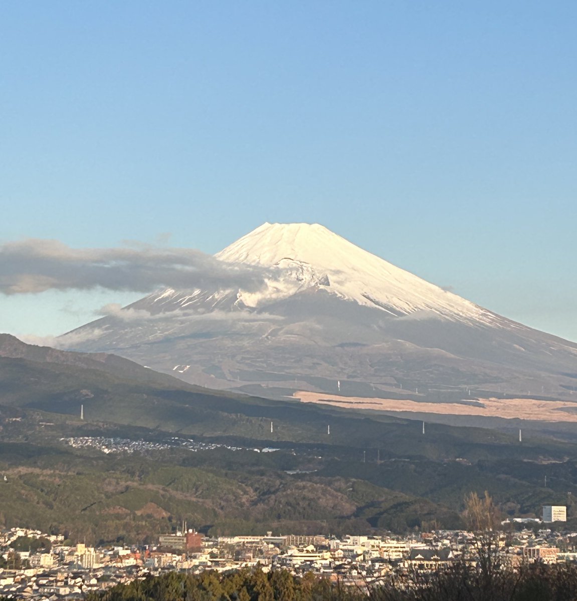明けましておめでとうございます🎍
今年もよろしくお願いします。
#今年も楽しく過ごしたい