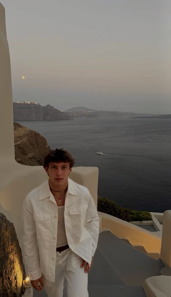 ғᴀᴍɪʟɪᴀ ʟᴇᴄʟᴇʀᴄ. tweet media