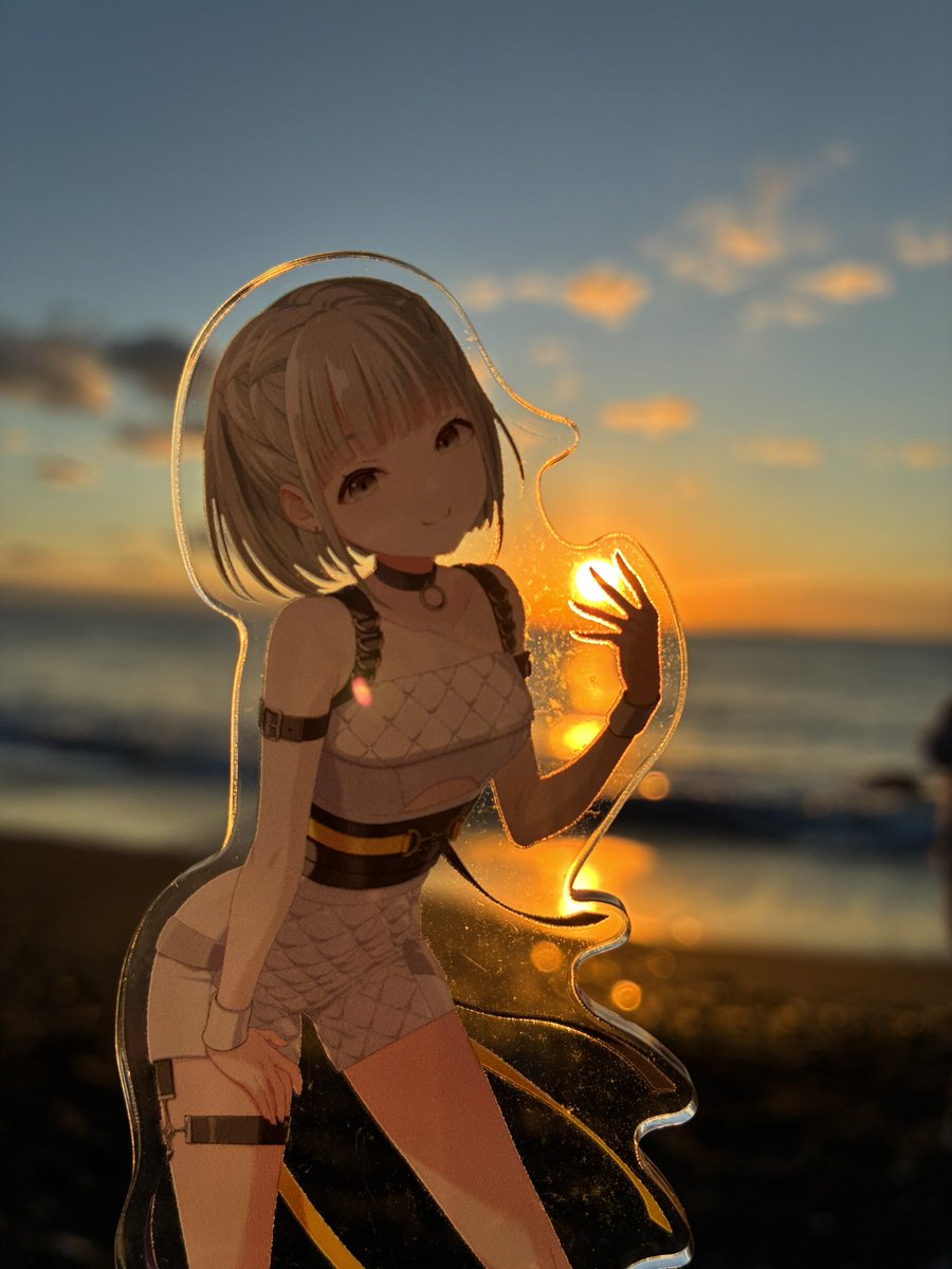 芹沢あさひ 「初日の出見ましたっすよ」|くまのりのイラスト