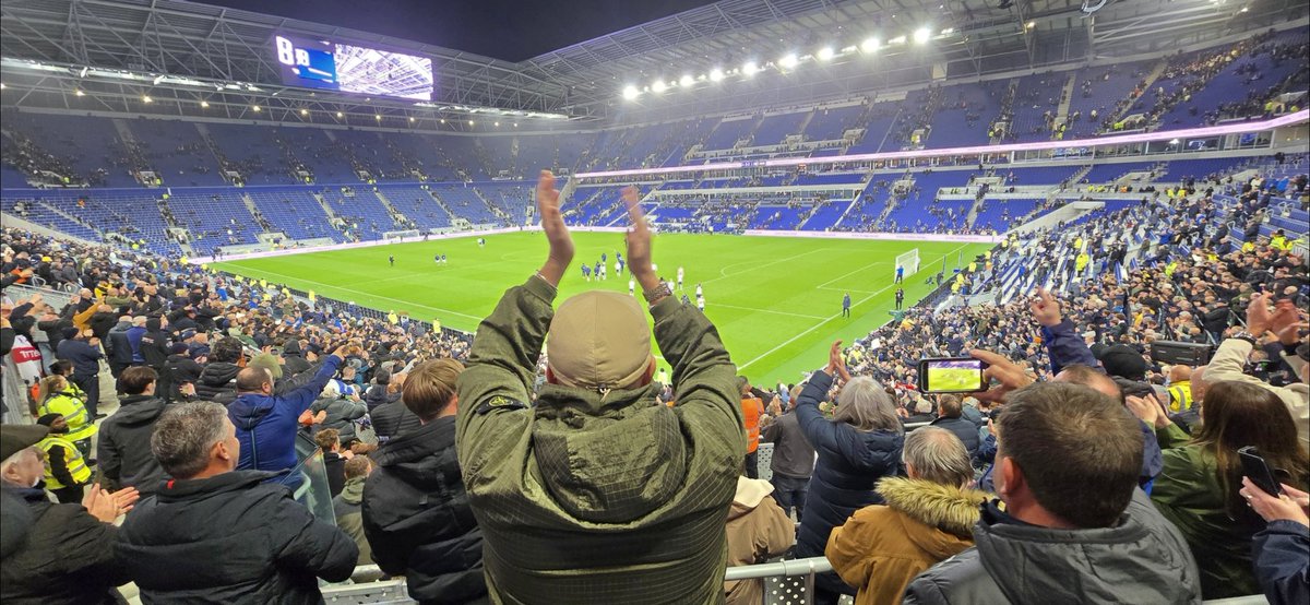 Dominic Powell /// tweet media