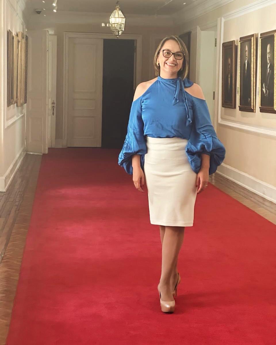 monica_higuerag's tweet image. ¿Qué es la experiencia?✨
Según la RAE:
1.Hecho de haber sentido, conocido o presenciado alguien algo.
2. Práctica prolongada que proporciona conocimiento o habilidad para hacer algo.

Haber vivido un maravilloso 2025 y experimentado el servicio público en todo su esplendor me…