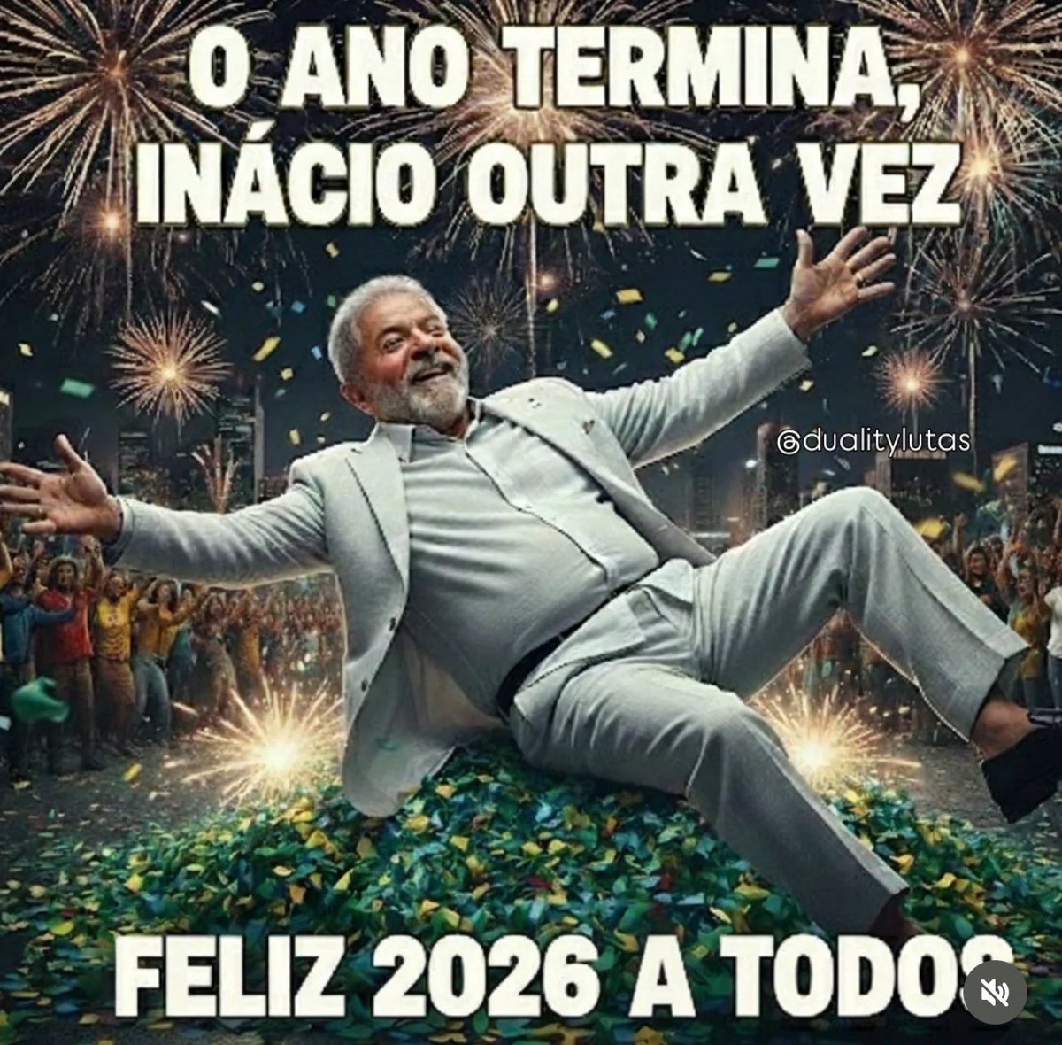 carololivac's tweet photo. Feliz Ano Novo aos meus compas amados e queridos aqui dessa rede. Que em 2026 estejamos ainda mais unidos e fortes para lutar por um Brasil mais justo, solidário e feliz! Obrigada um bilhão de vezes, como na mega Sena, por estarem aqui comigo! 💛🥂✨🚩 https://t.co/heuLX1VRCS