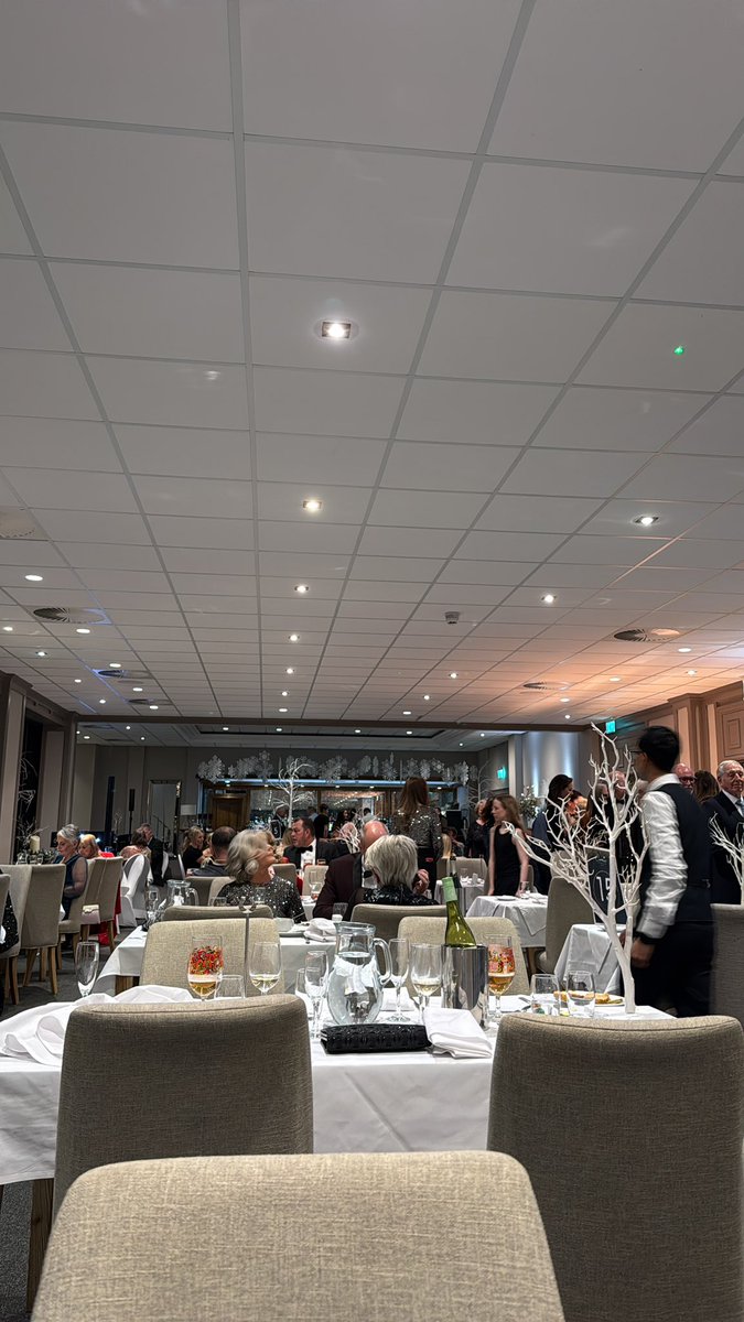 DannyGIOM's tweet image. Happy new year guys ! Took this earlier won’t be showing me throwing shapes 😅😂😂