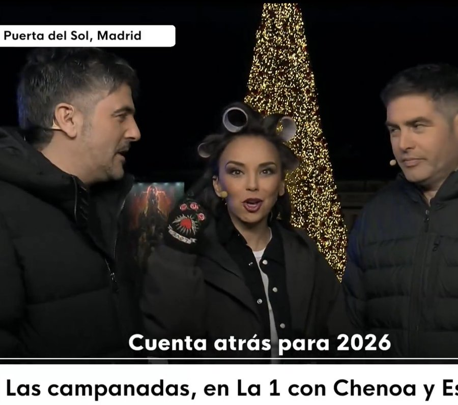 locrack's tweet image. #FelizAnoNuevo2026 Feliz 2026 
Sed sincer@s a quien habéis visto ?
RT Pedroche y Chicote
MG Chenoa y Estopa