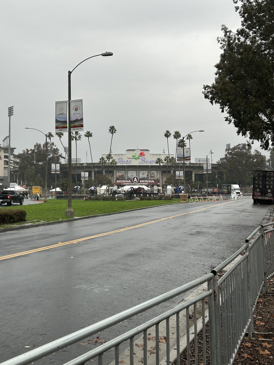 Just saw an older IU fan sobbing on his walk to the Rose Bowl. It just means more for this fan base